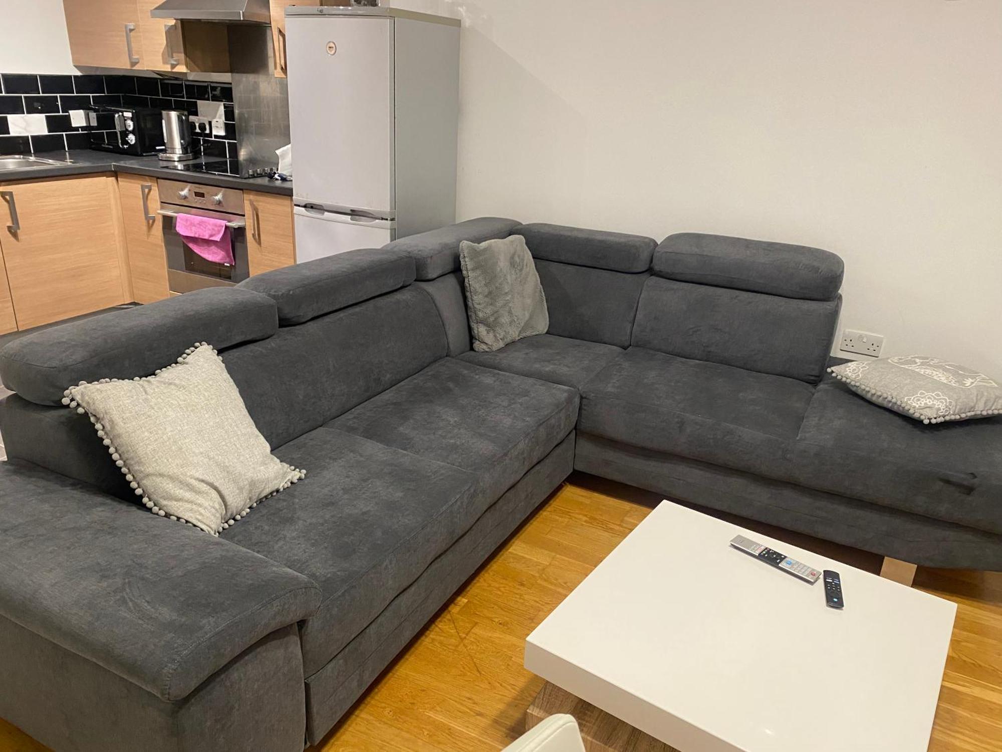 Eaglet 2 Bedroom Luxury Home Near Etihad Staduim — Photos 3